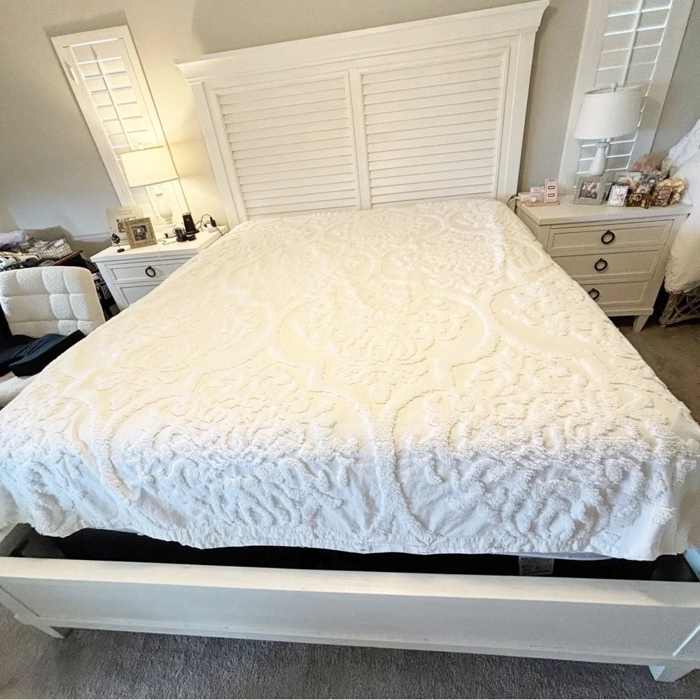 Tufted Chenille White Cotton Duvet Cover Button Cover Traditional 84” X 84” Full